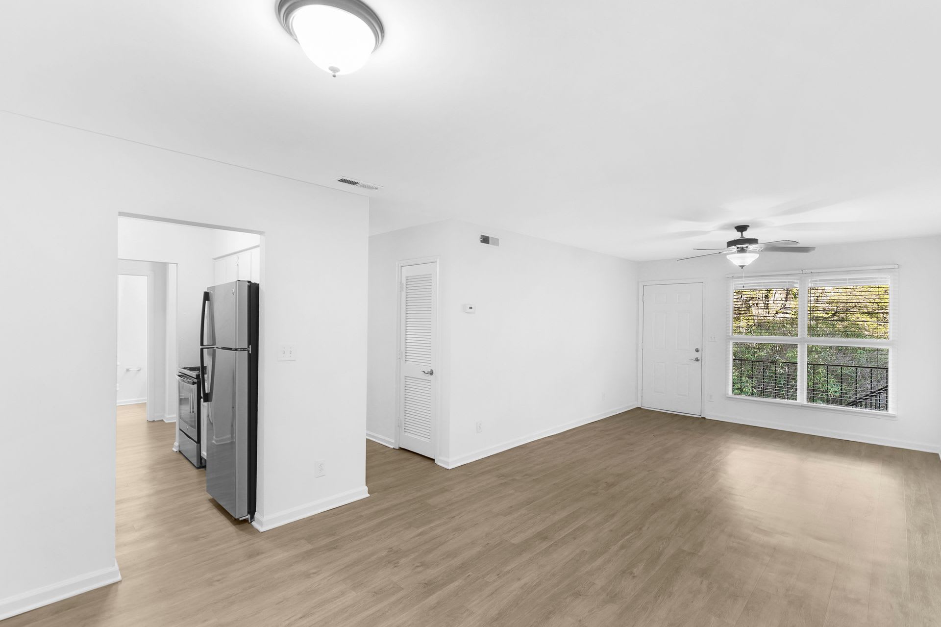 Glen Iris Place Apartments – photo 2