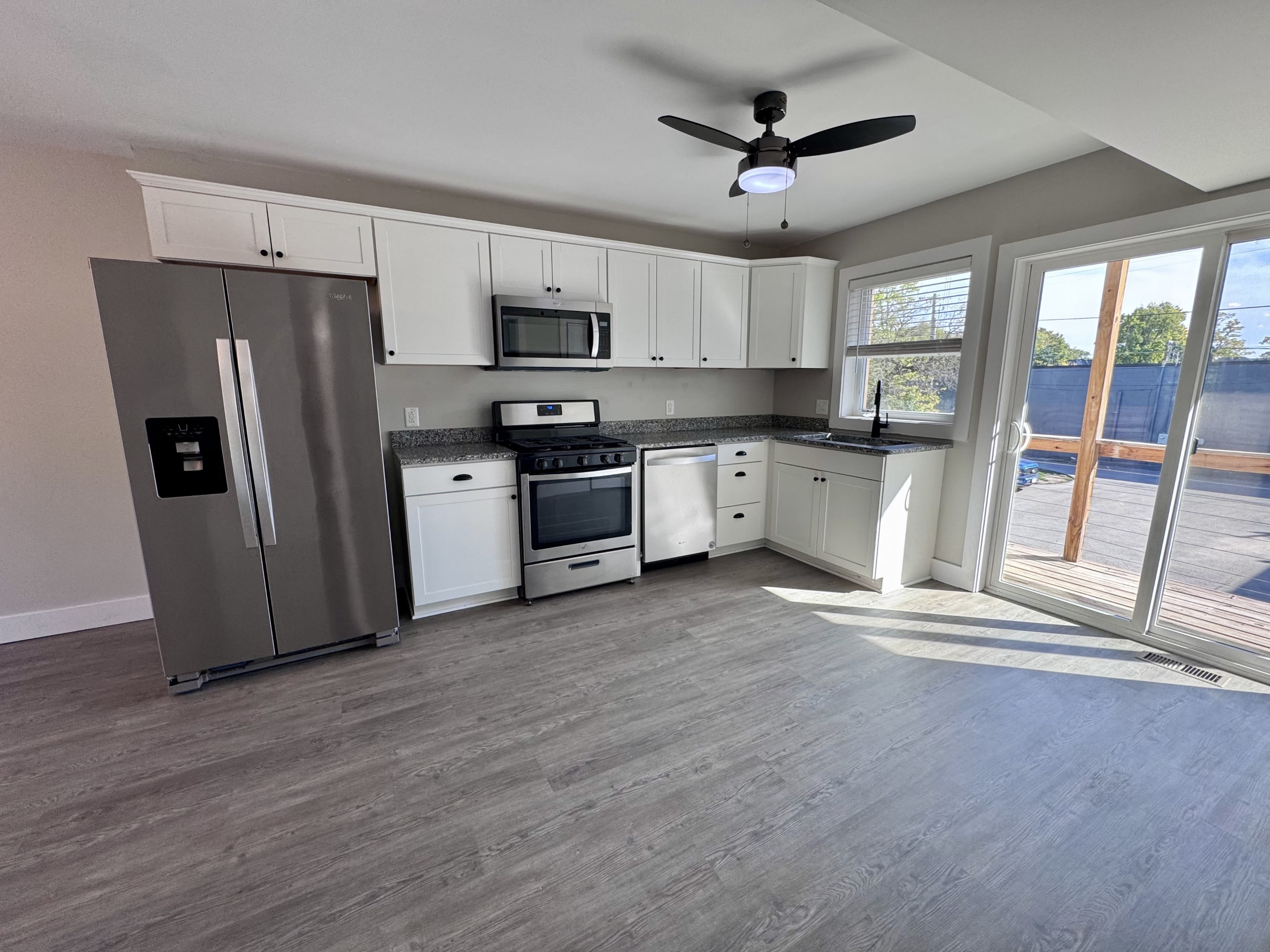 403 East Mulberry Street 1 – photo 3