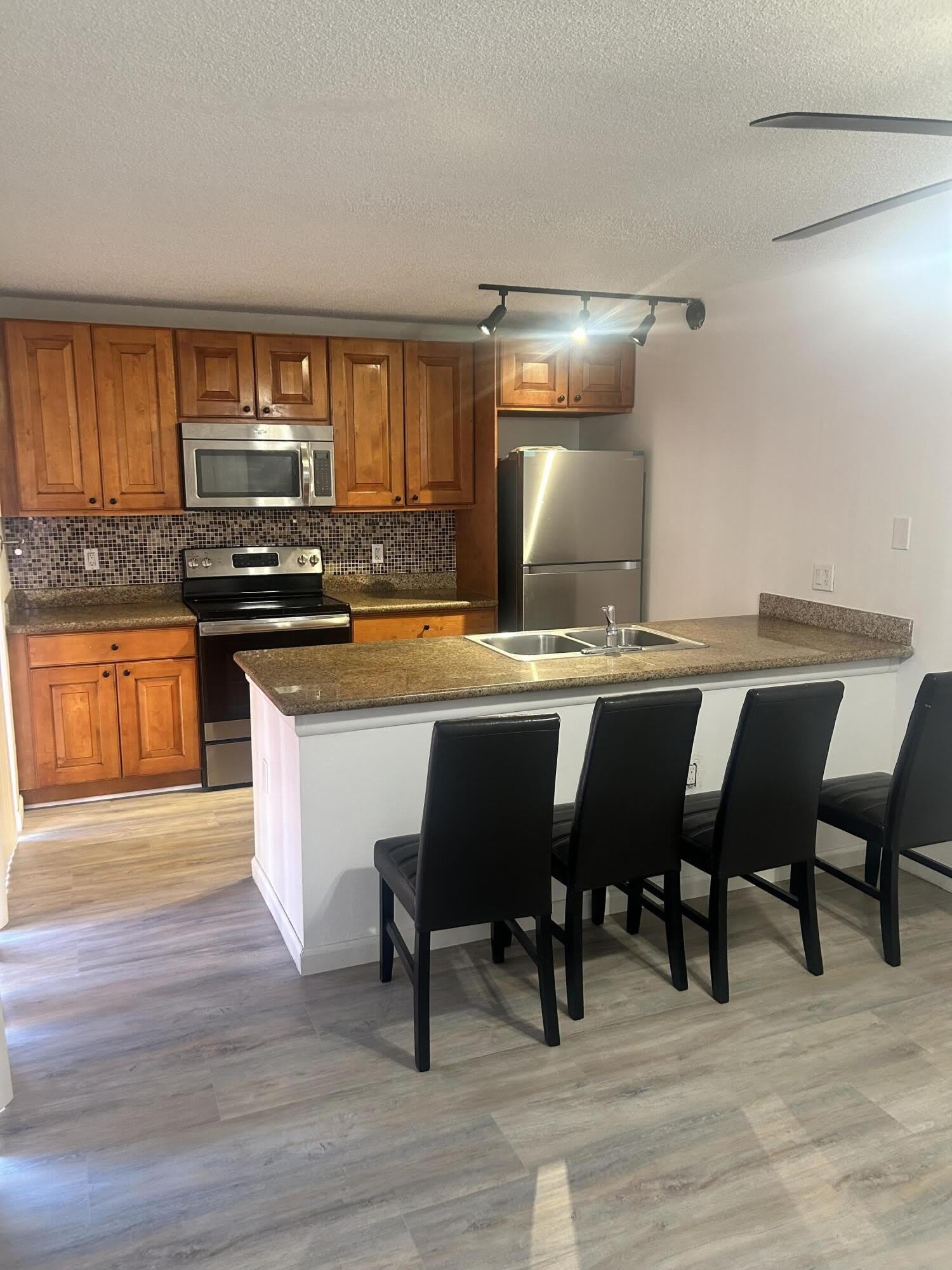 804 BLUE RIDGE Circle – photo 4