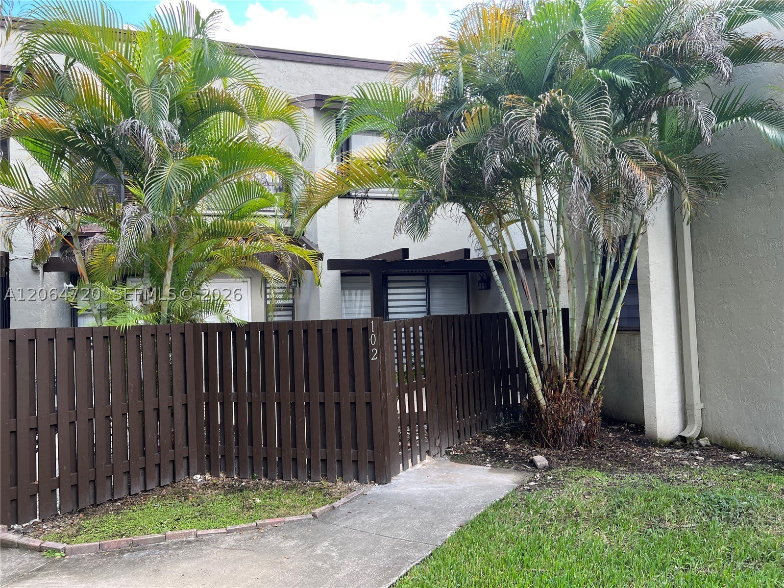 9990 NW 9th St Cir – photo 4