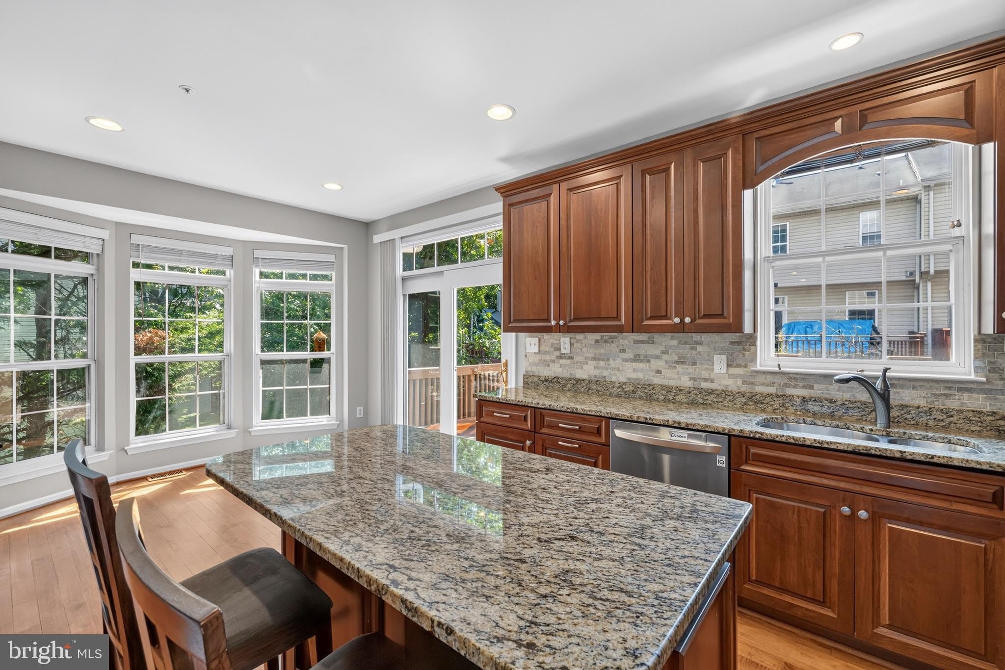 20811 SHAMROCK GLEN Circle – photo 5
