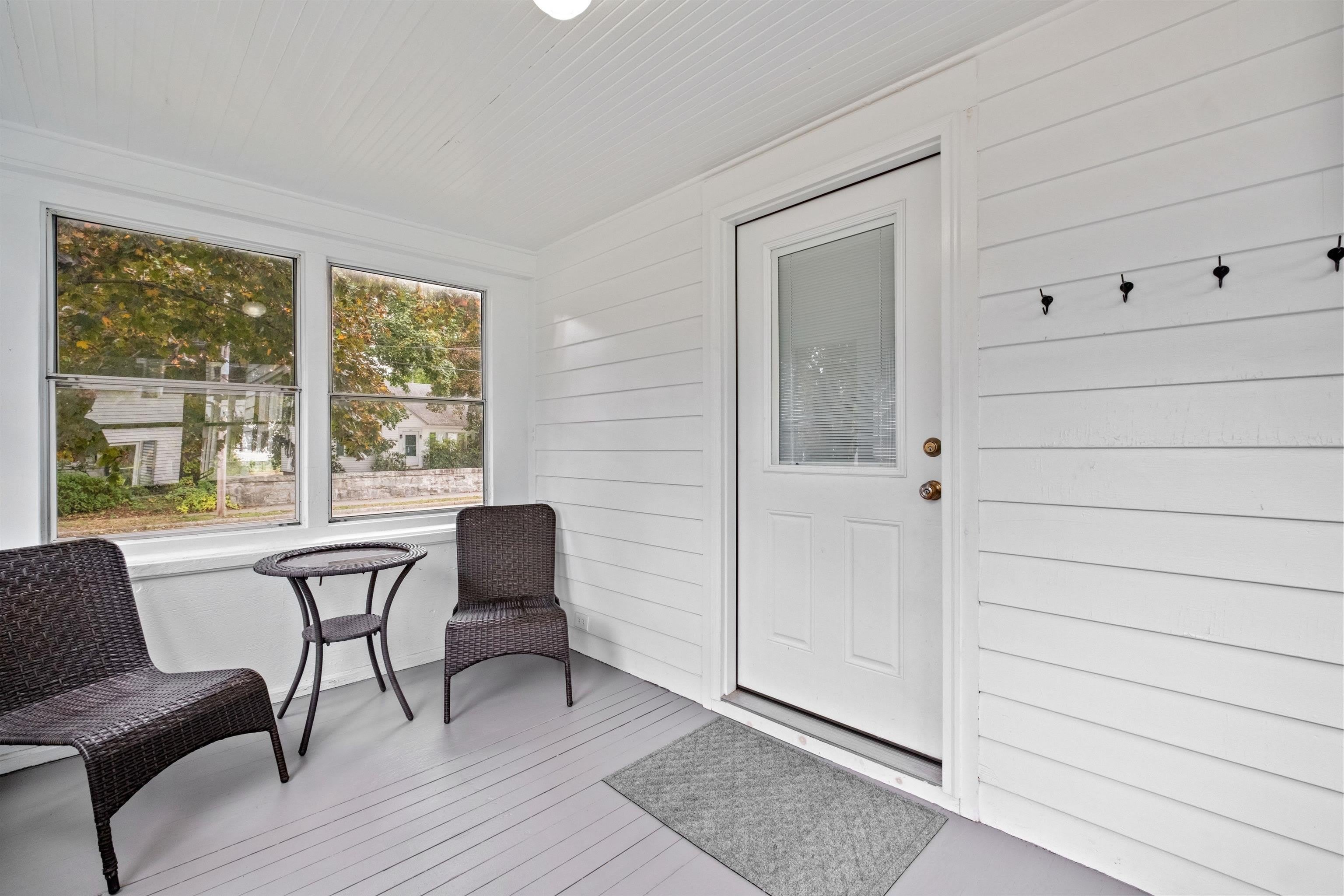989 Union Street – photo 4