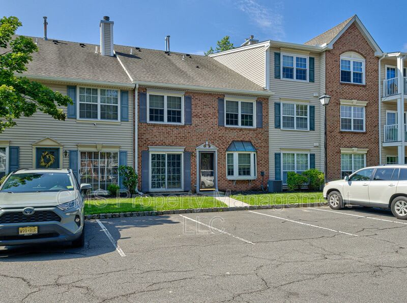 96 Versailles Ct – photo 5