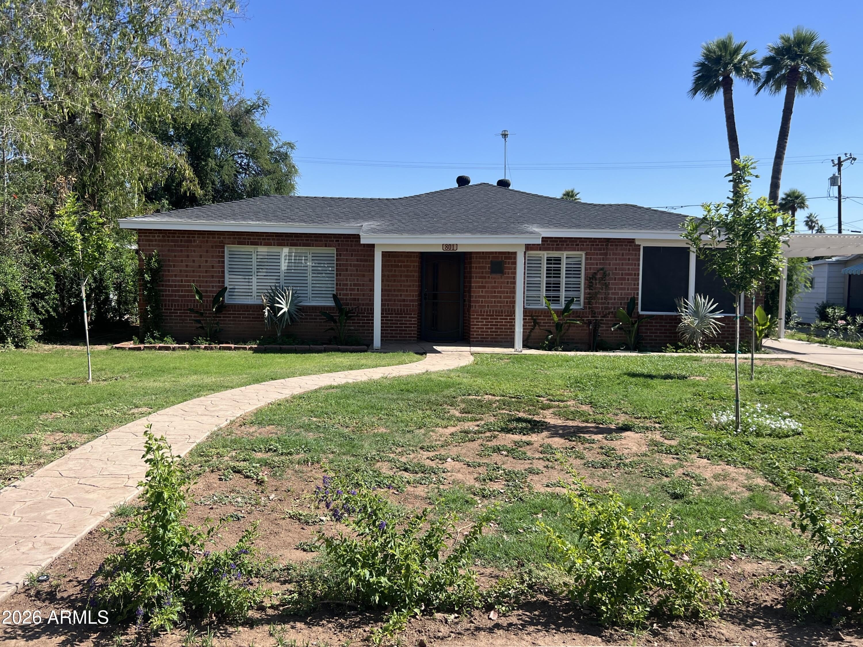 801 W Earll Drive – photo 2
