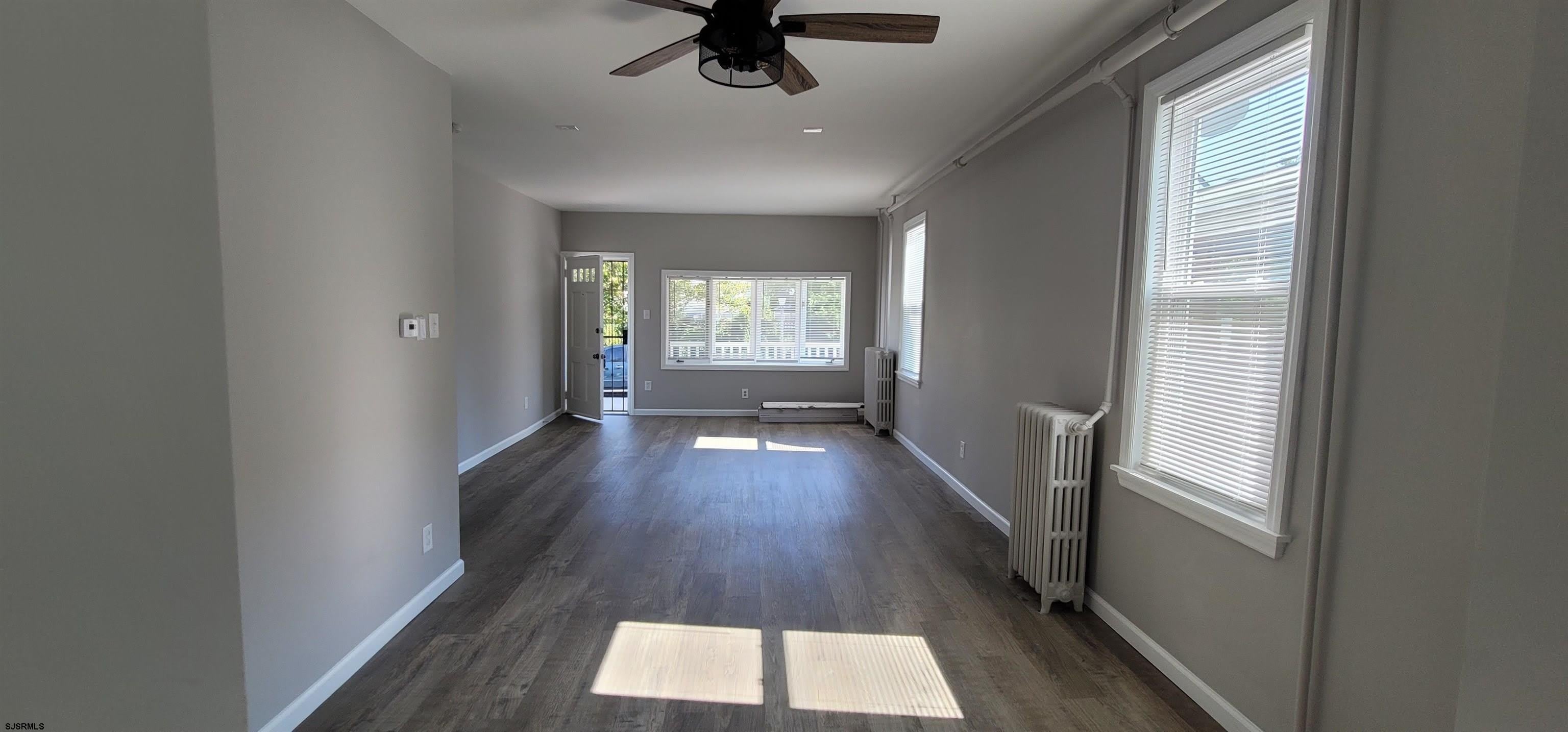 2011 Caspian Ave – photo 3