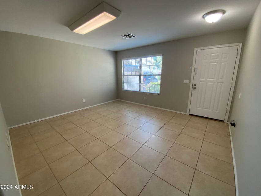 8955 W Charleston Ave – photo 4