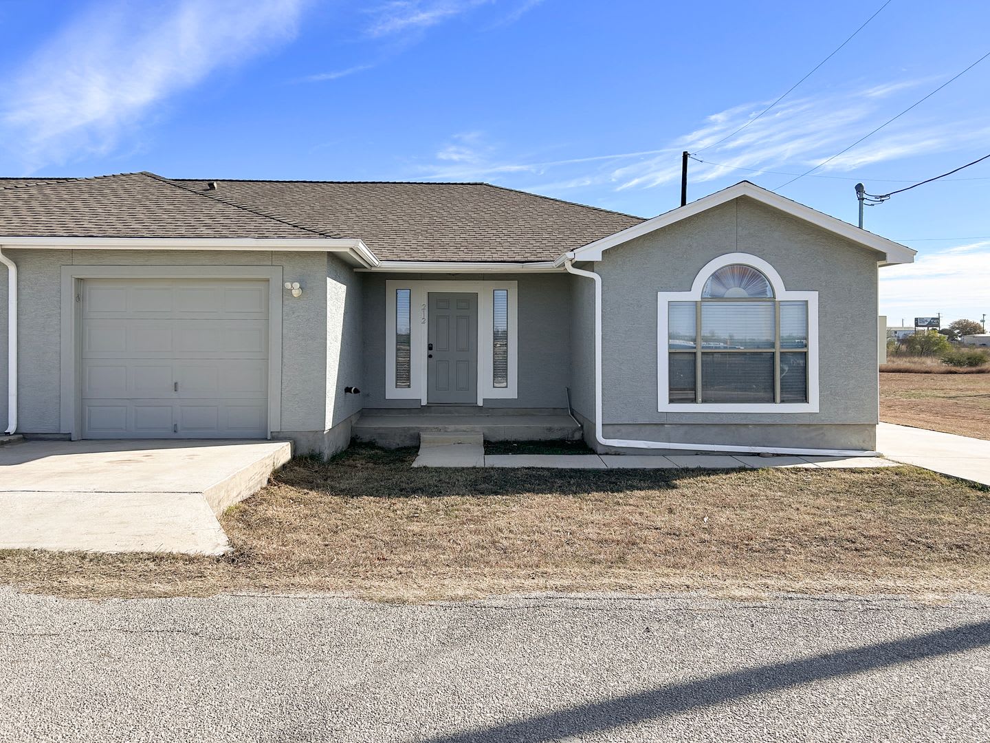 Charming Duplex with a Touch of Country Charm – photo 2