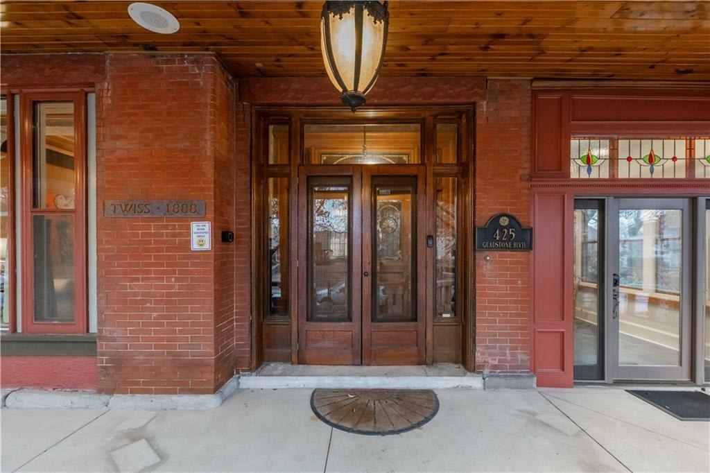 425 Gladstone Boulevard – photo 3