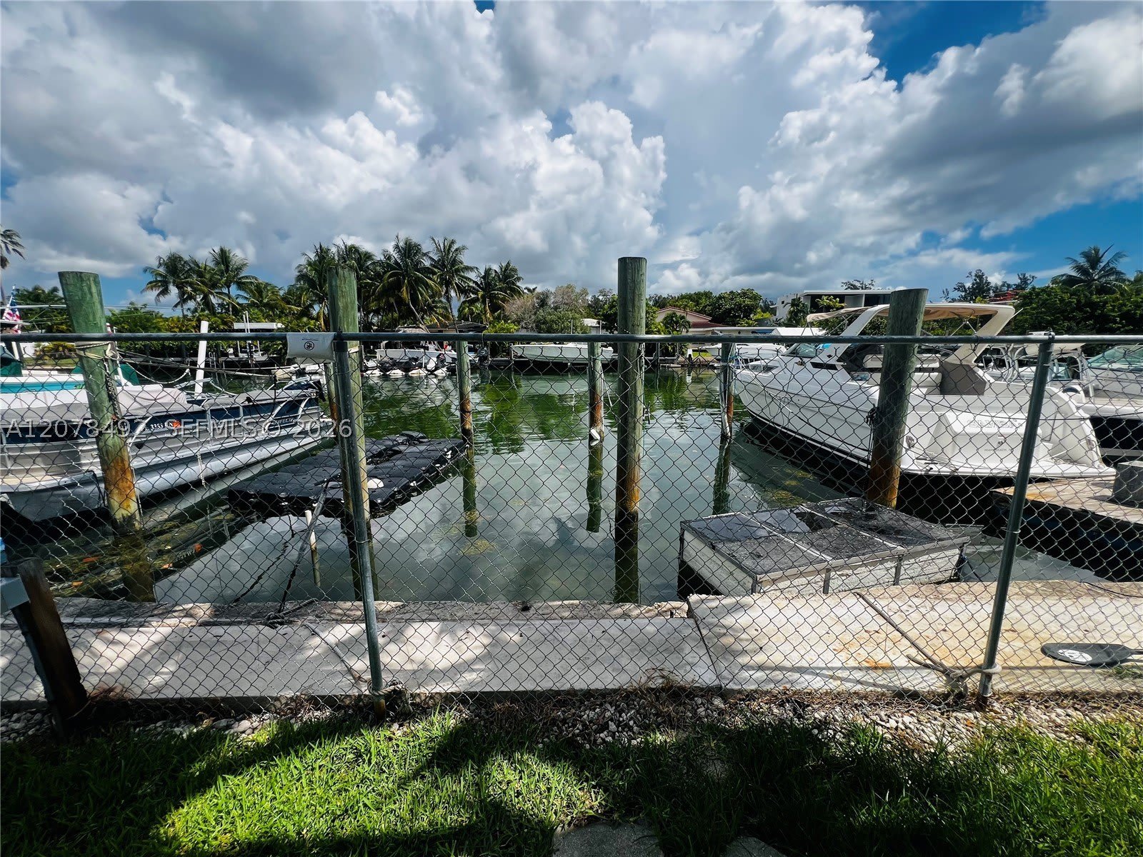 2045 Calais Dr – photo 1