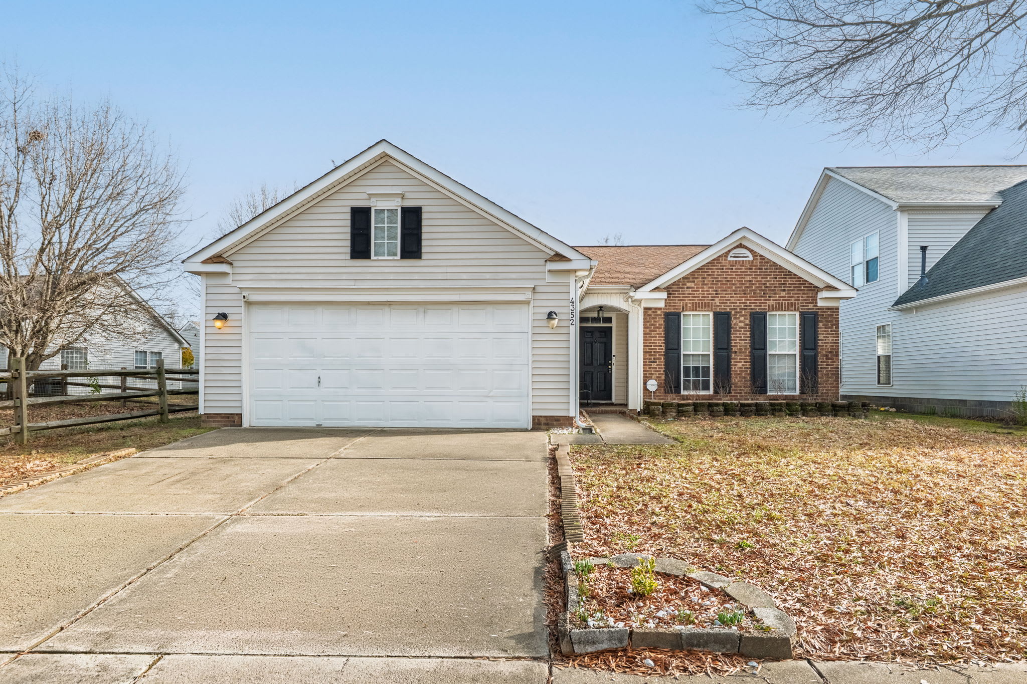 4352 Bubbling Brook Court – photo 2
