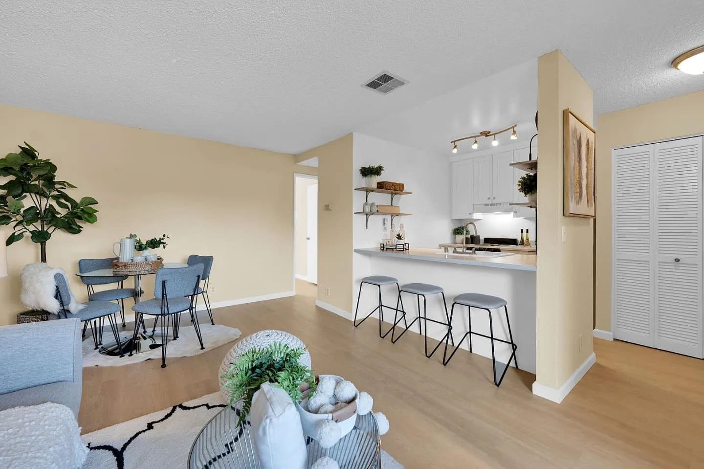 244 Stonegate Cir – photo 5