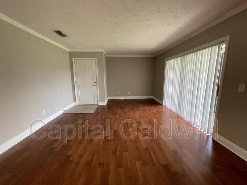 13686 Orange Sunset Dr – photo 3