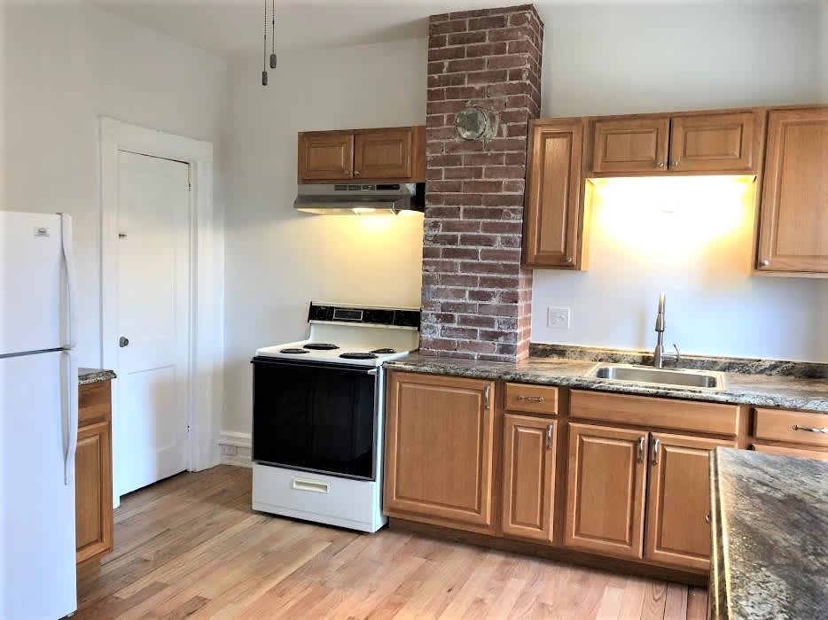 1108 George St – photo 4