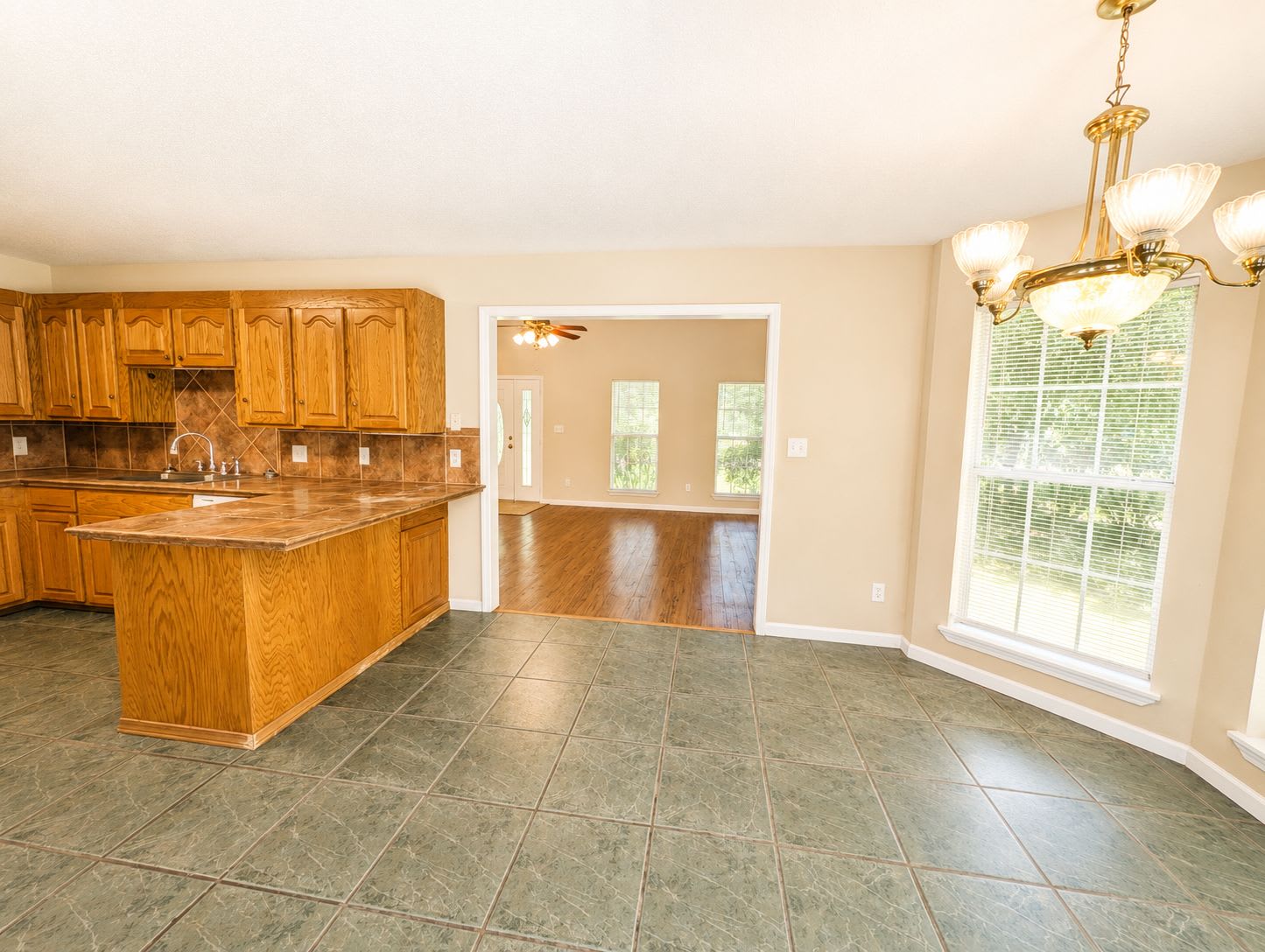 63 Griffith Rd – photo 5