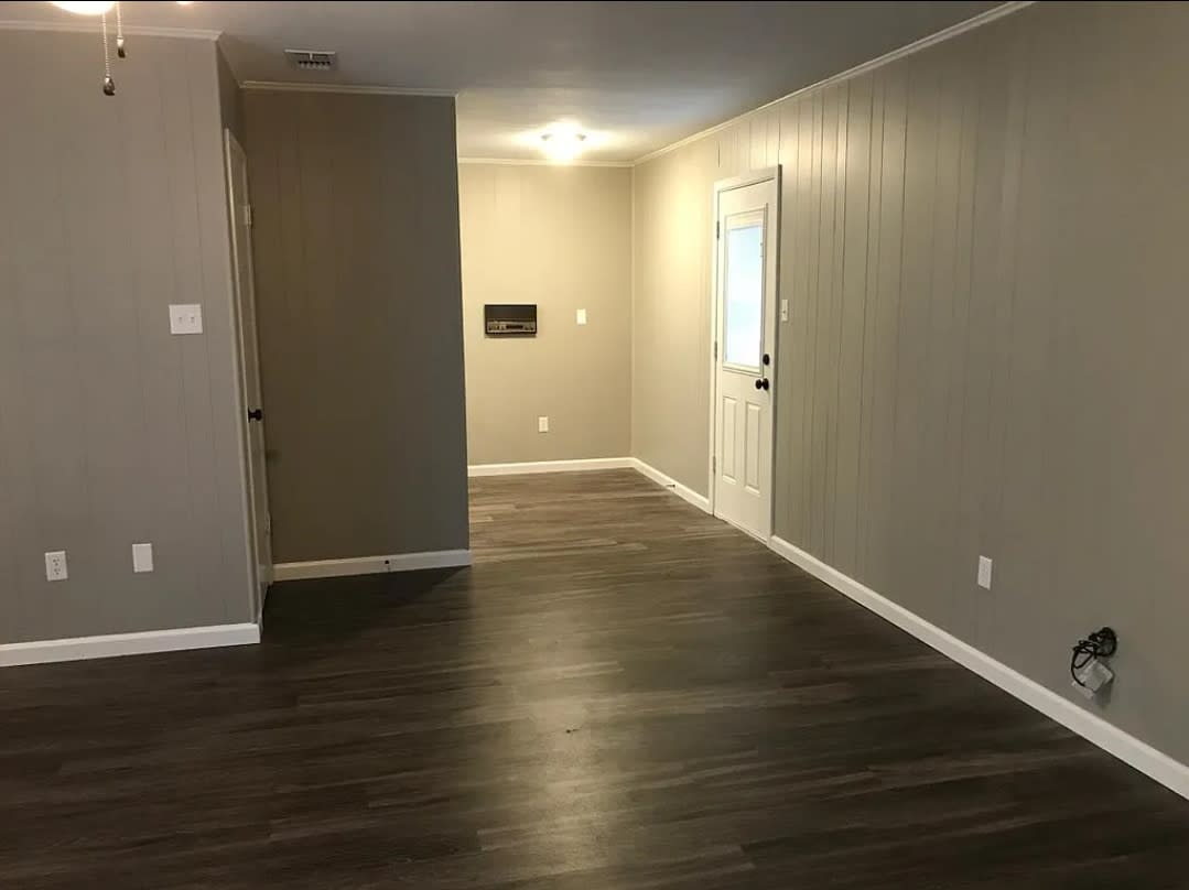 2905 Greenhills Drive – photo 2