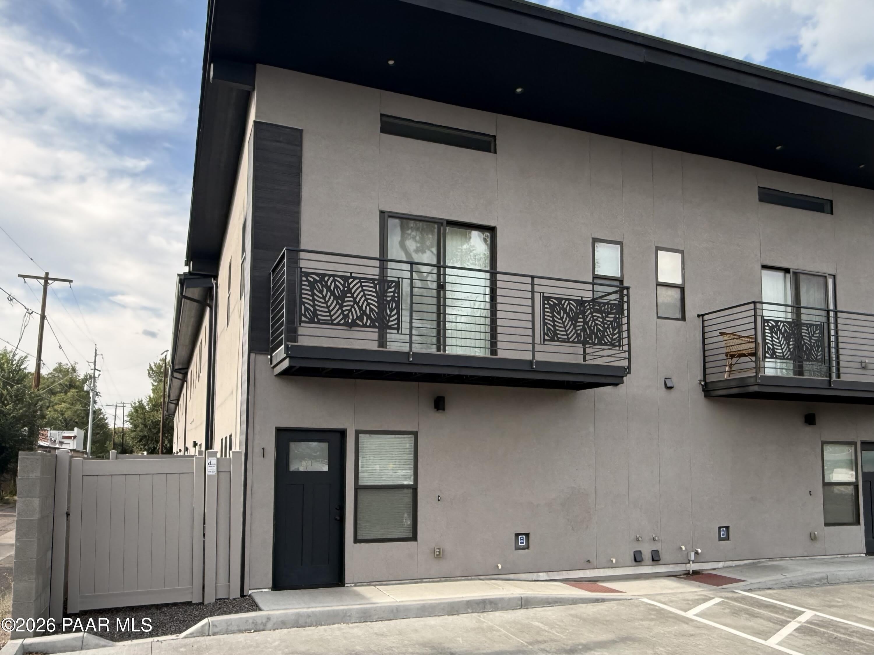 720 N Walnut Street – photo 1