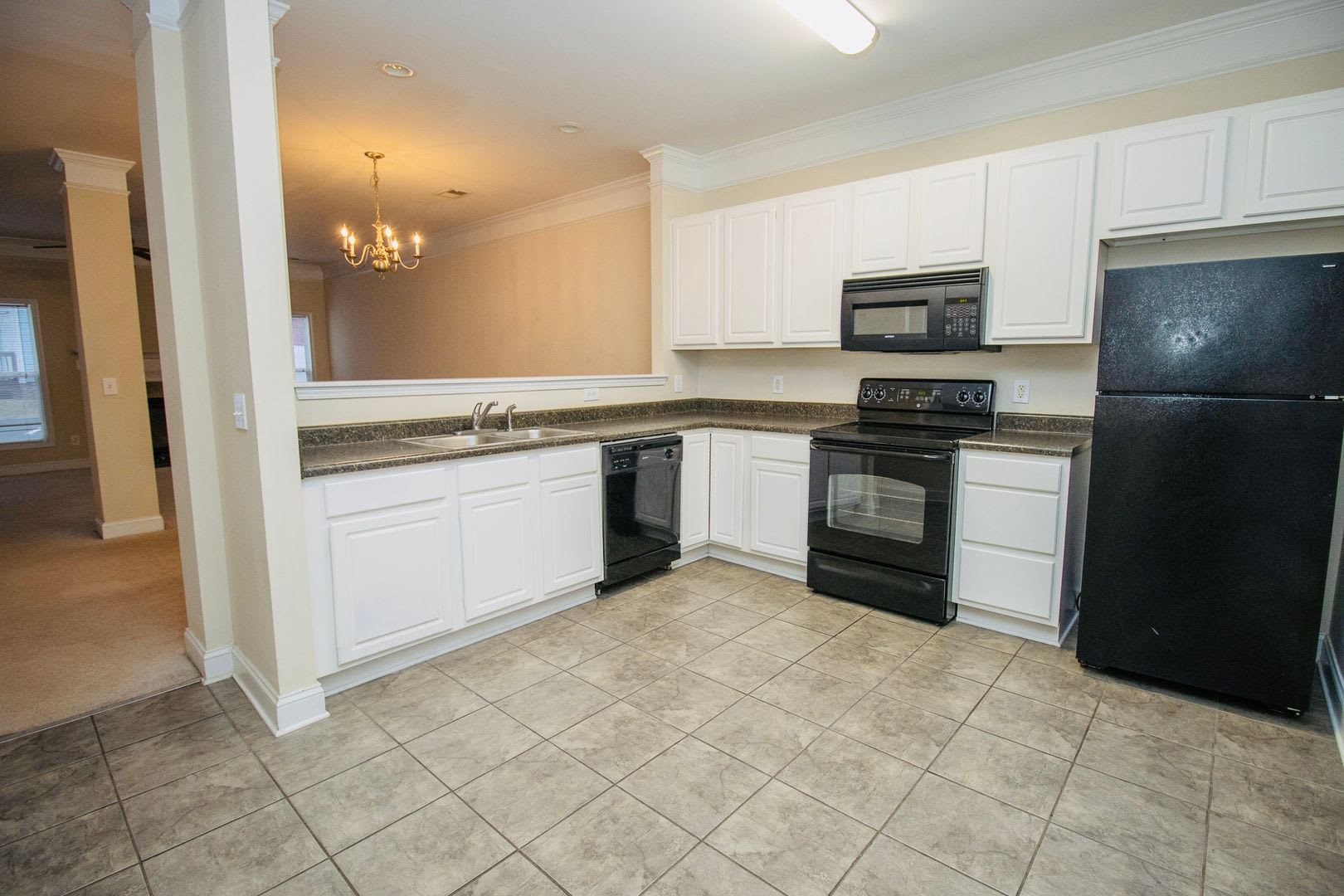 Discover comfortable living in Hampton Forest — a charming 2 bedroom, 2.5 bath townhouse – photo 4