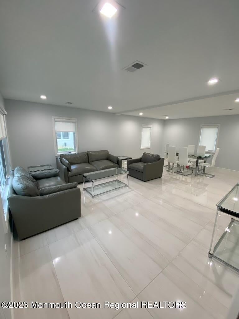 258 Norgrove Avenue – photo 2