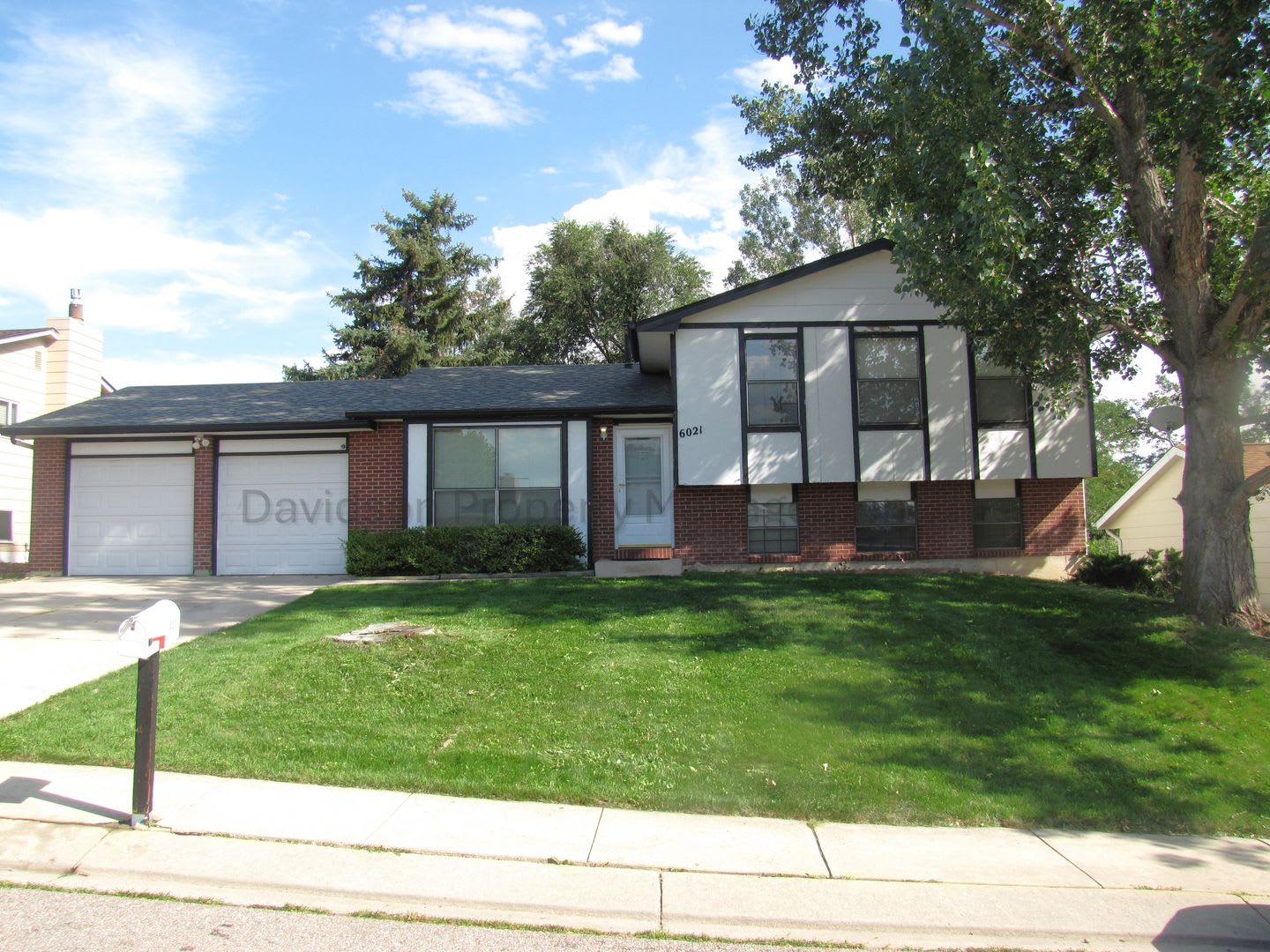 Great 4 Bedroom House in North Colorado Springs – photo 1