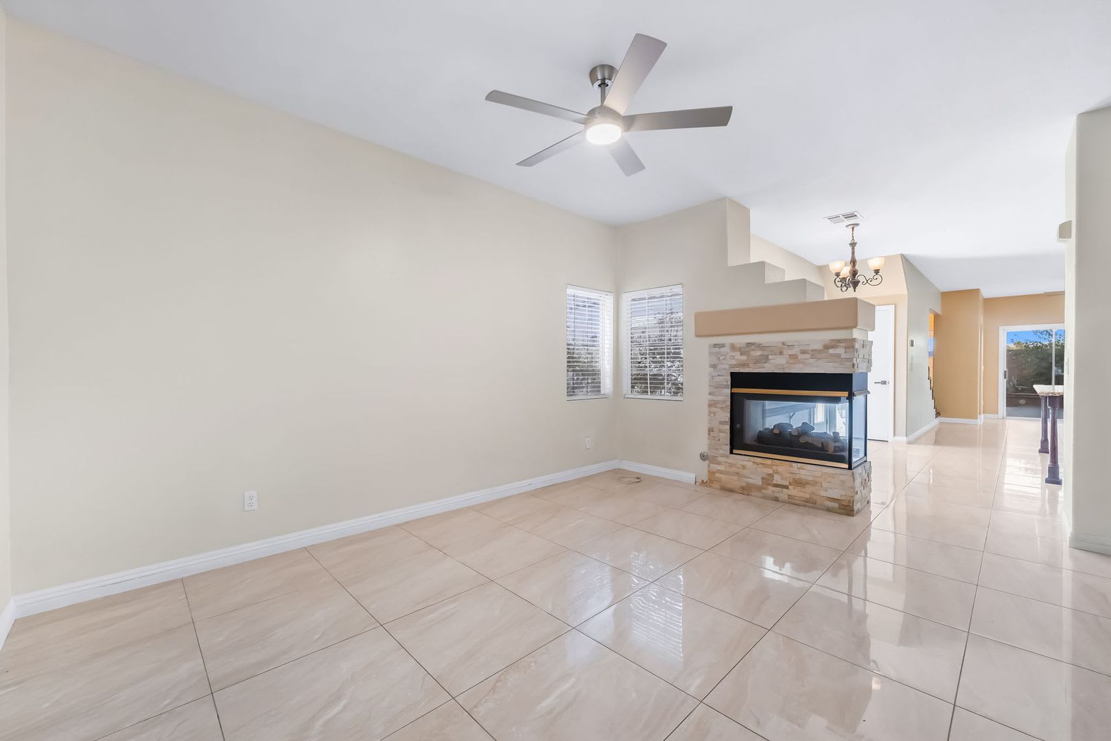 Spacious Henderson Home In Gated Twilight At Boulder Ranch – photo 4