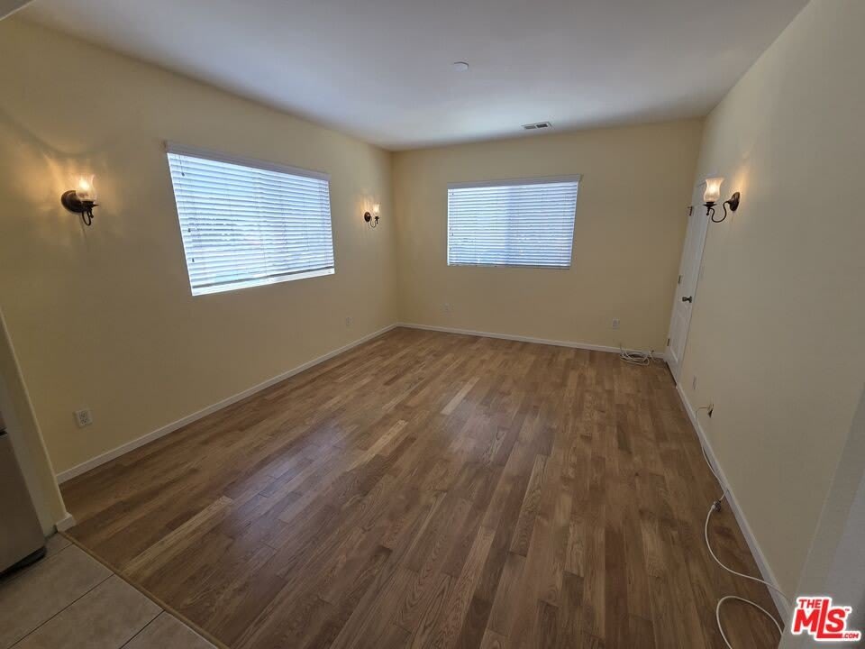 1818 1/2 S La Brea Ave – photo 2