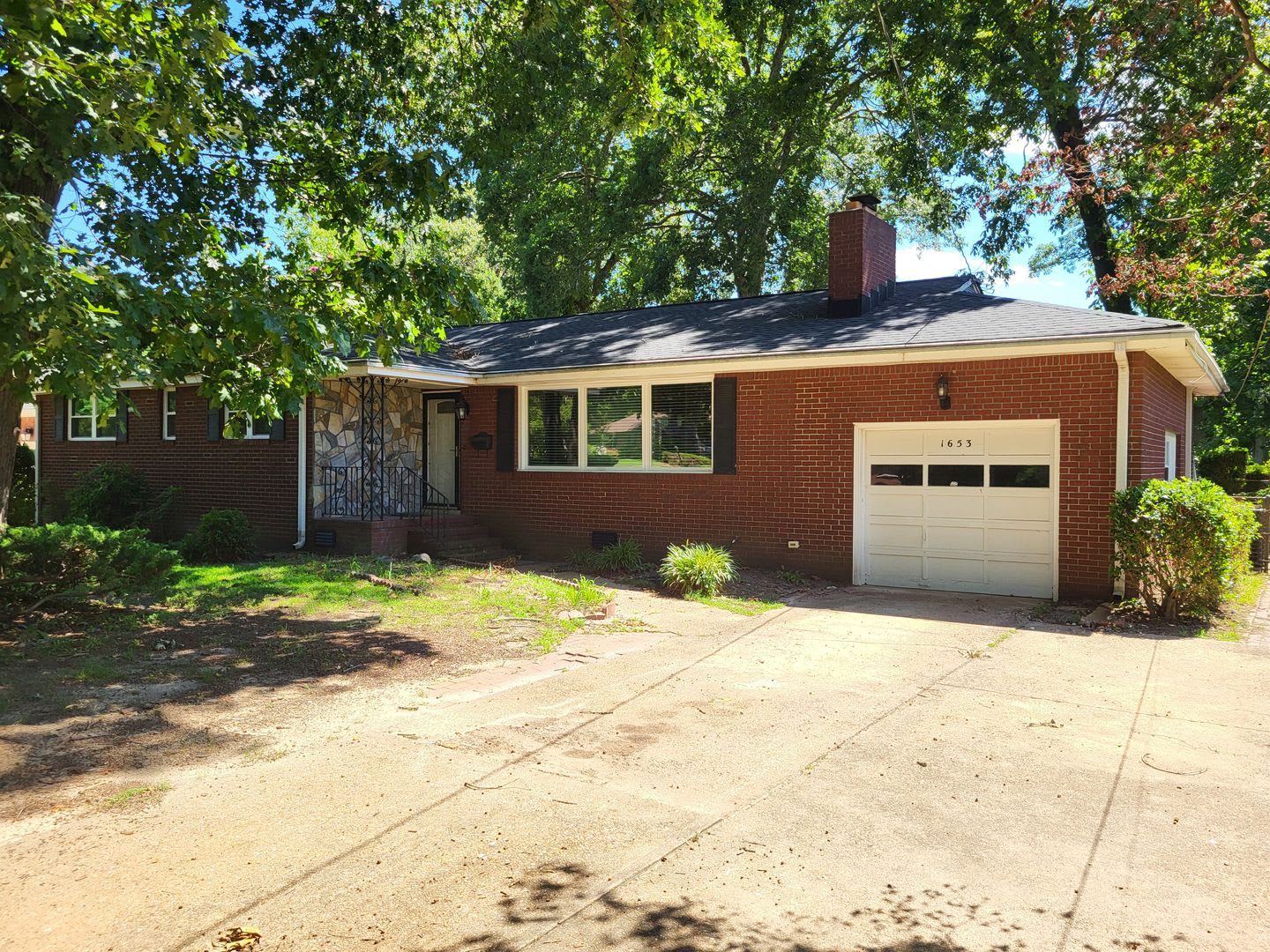 1653 Sheppard Ave – photo 3