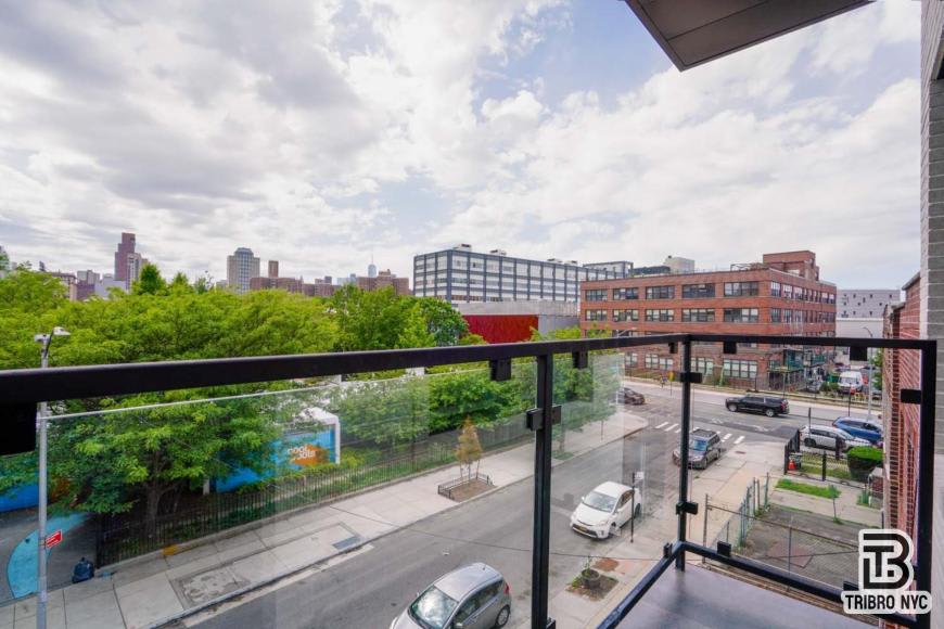 13 North Elliott Place – photo 1