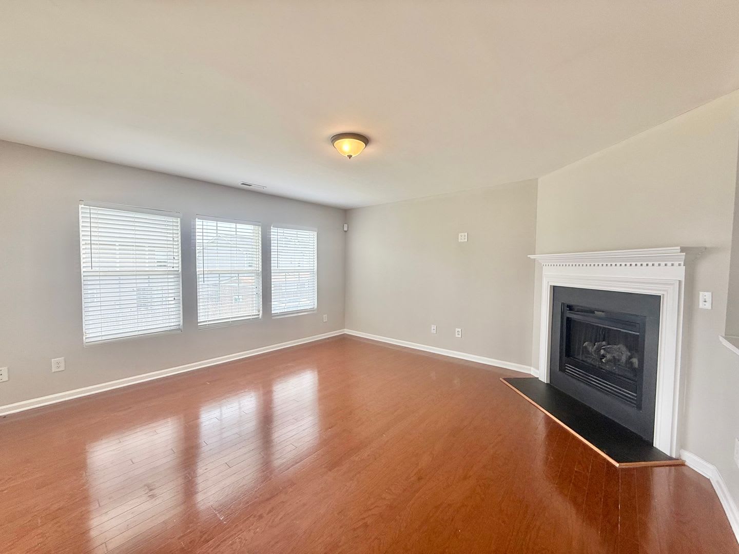 Spacious 3Bd 2 5Ba Raleigh Home With A Bonus Office Den Large Loft With Easy Access To Downtown Raleigh And White Oak Crossing – photo 5