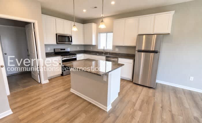 89 Hutchison Street – photo 4