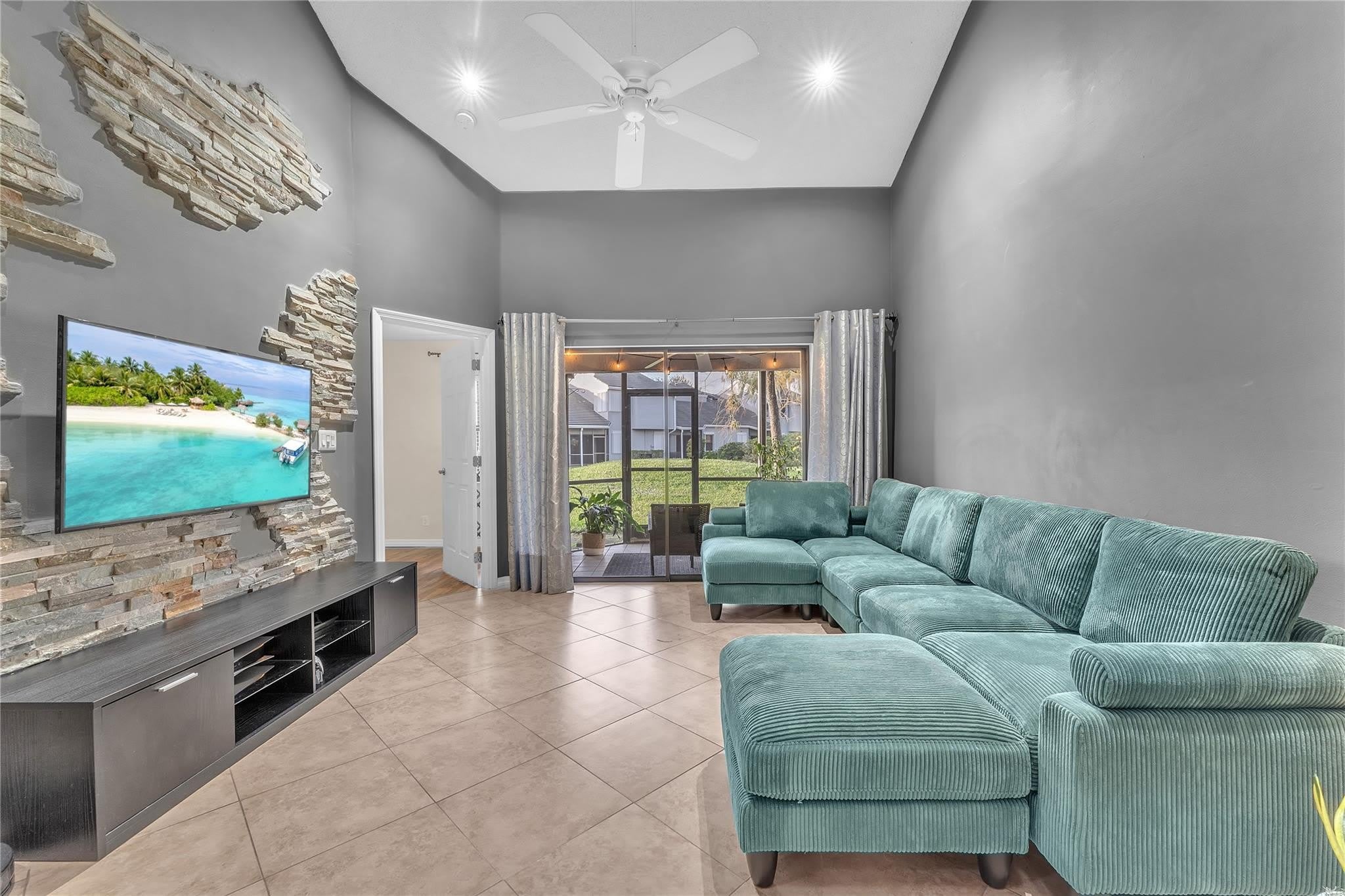 8407 Nw 78Th Court – photo 4
