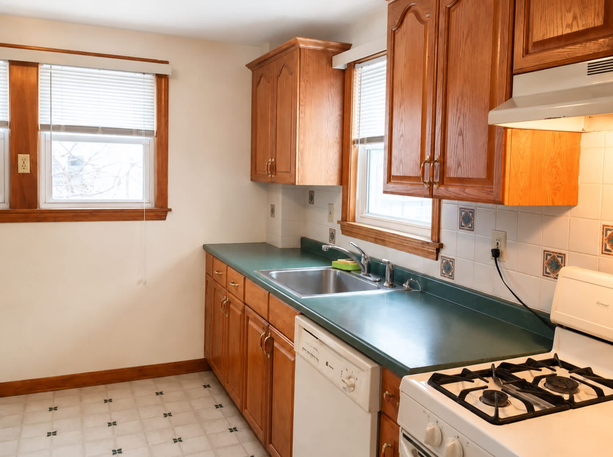 40 Baker Ave – photo 5