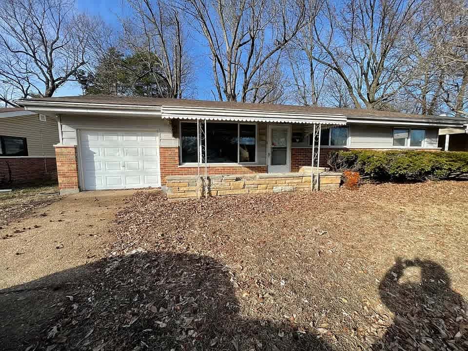 9737 Wendell Dr – photo 1