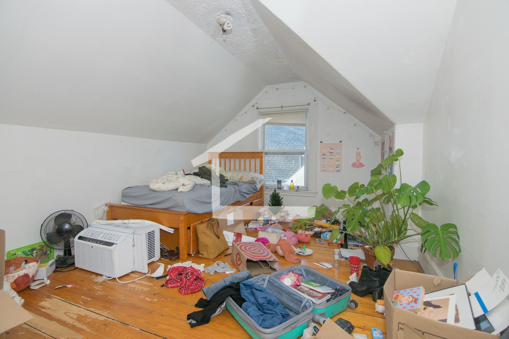 Large 3 Bed Unit Near The Green Line And Bu With Parking – photo 3