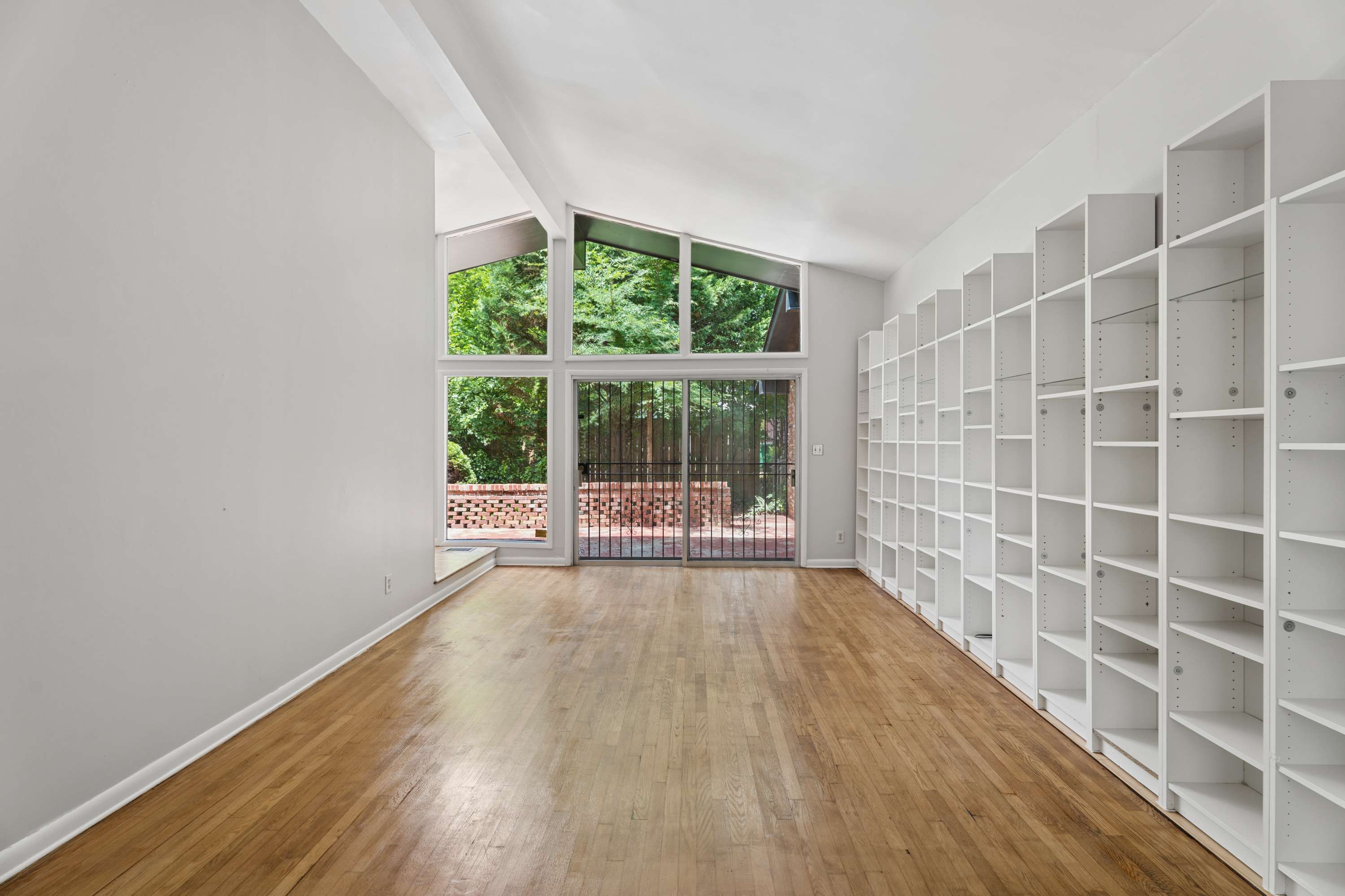 3543 Cloudland Dr – photo 5