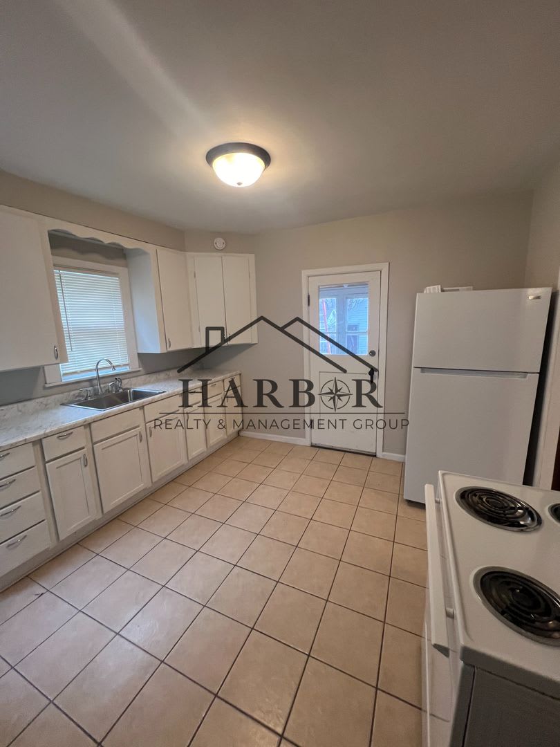 1005 1st Ave. SW – photo 1