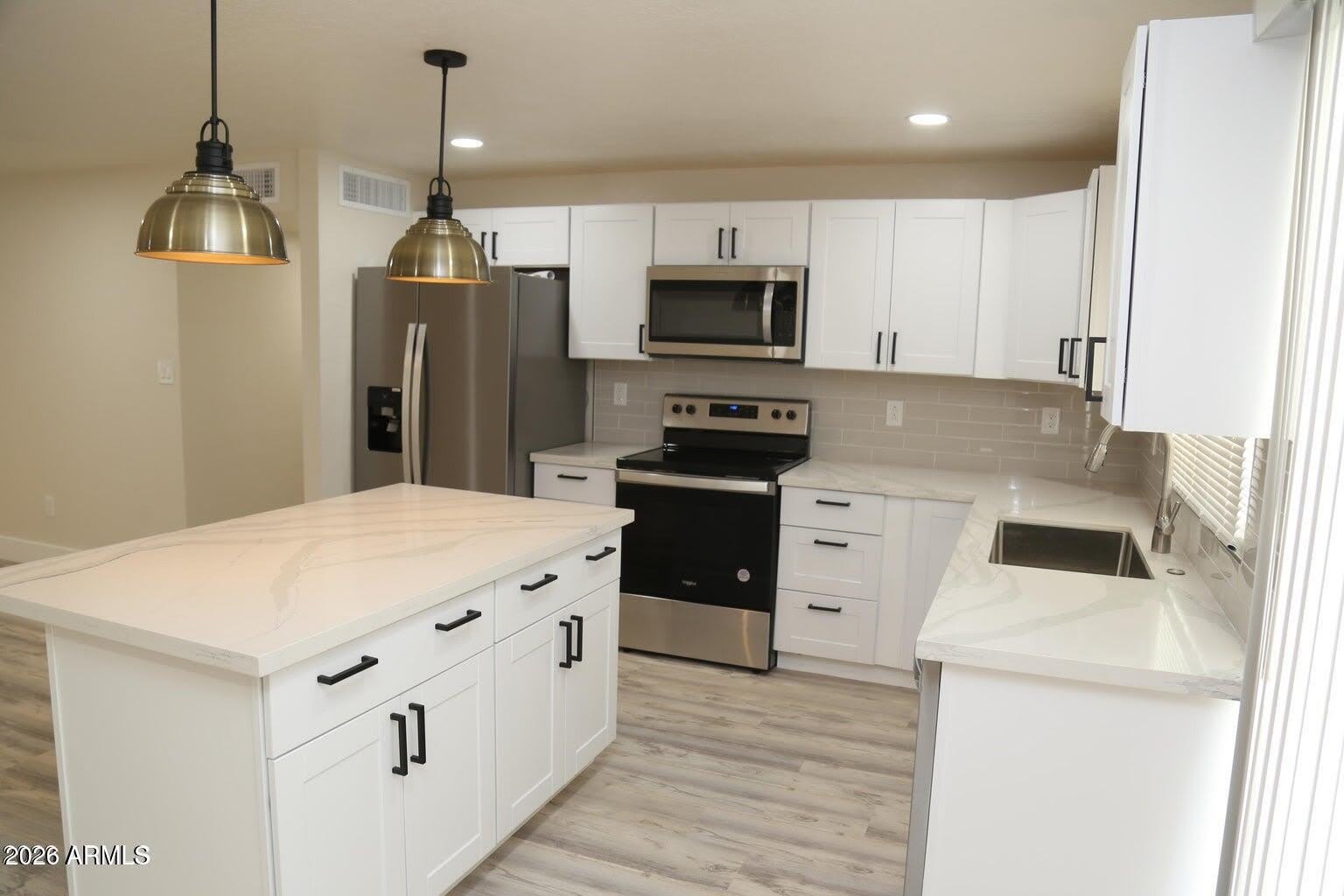 3737 E EUGIE Avenue – photo 4