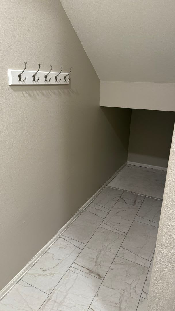 Move-In Special! $500 off first full month's rent. – photo 2