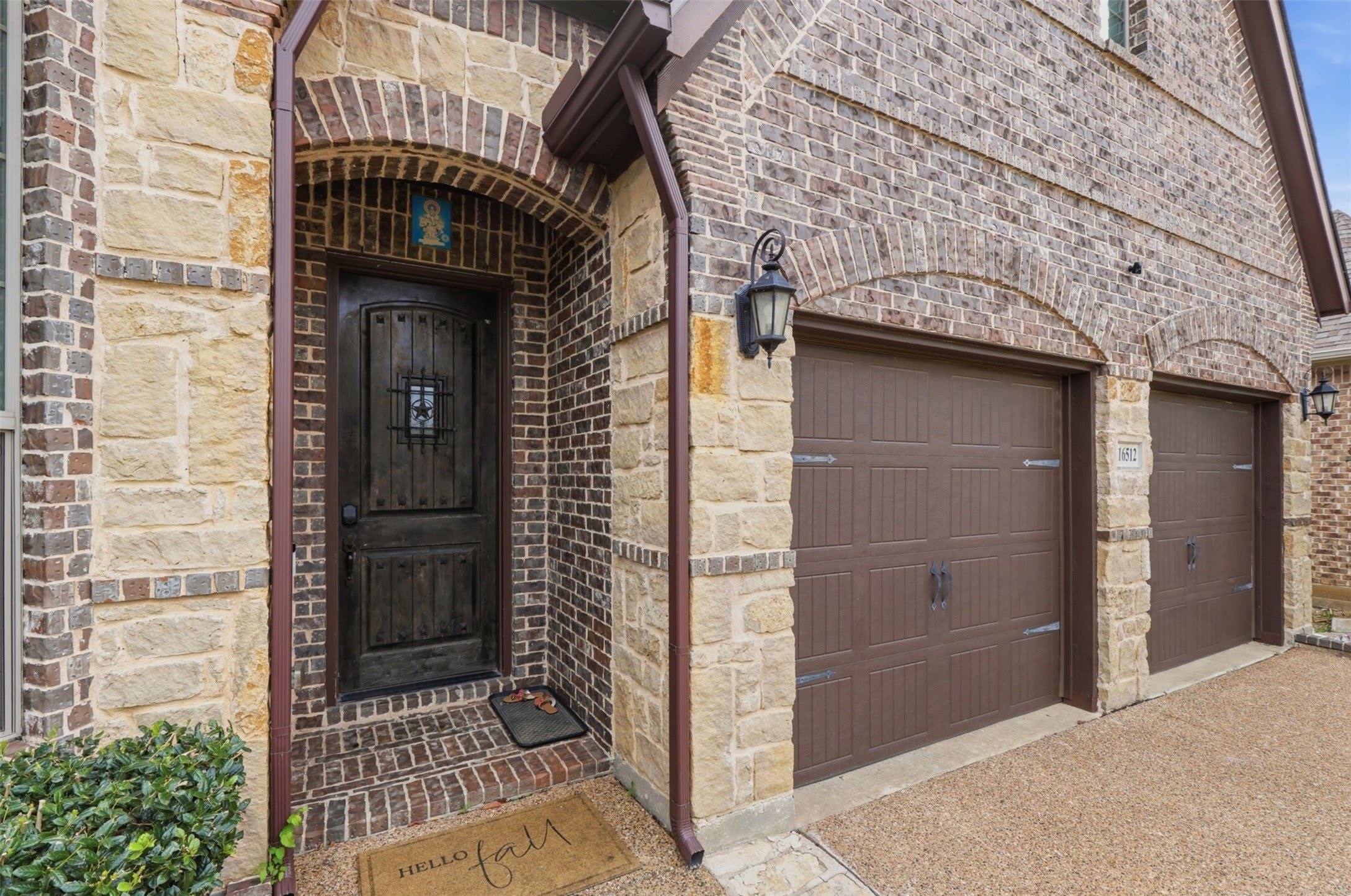 16512 Amistad Avenue – photo 2
