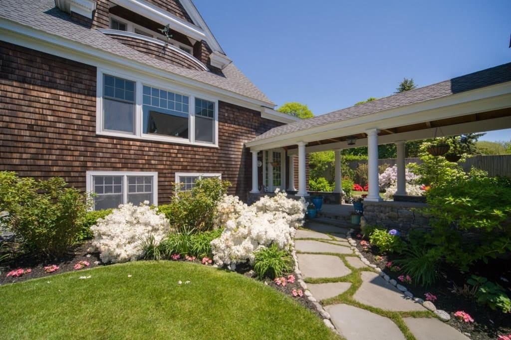 190 Coggeshall Avenue – photo 3