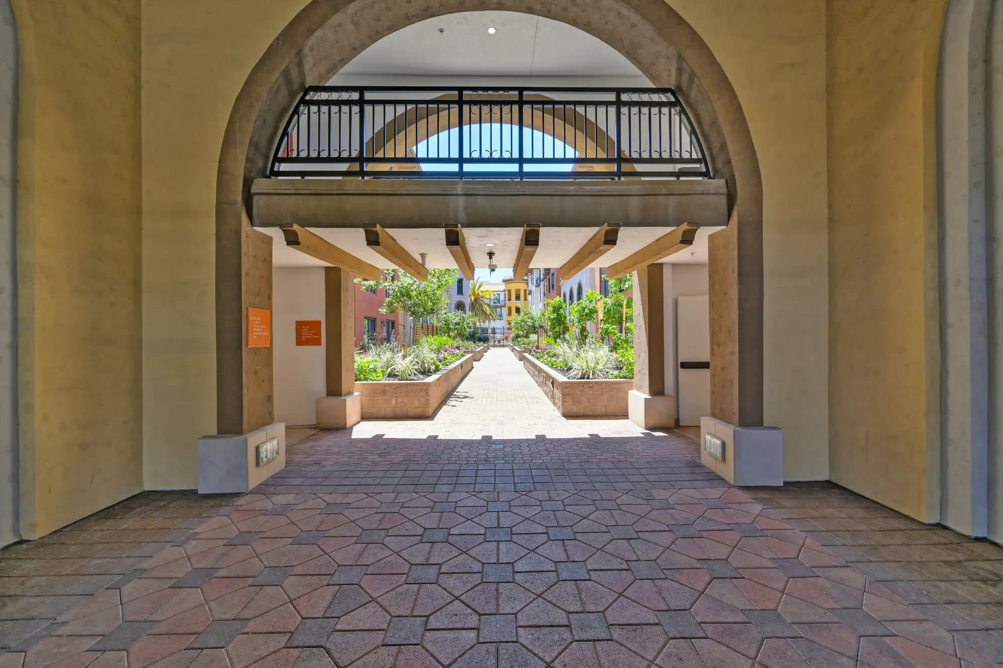 Renaissance Square – photo 5