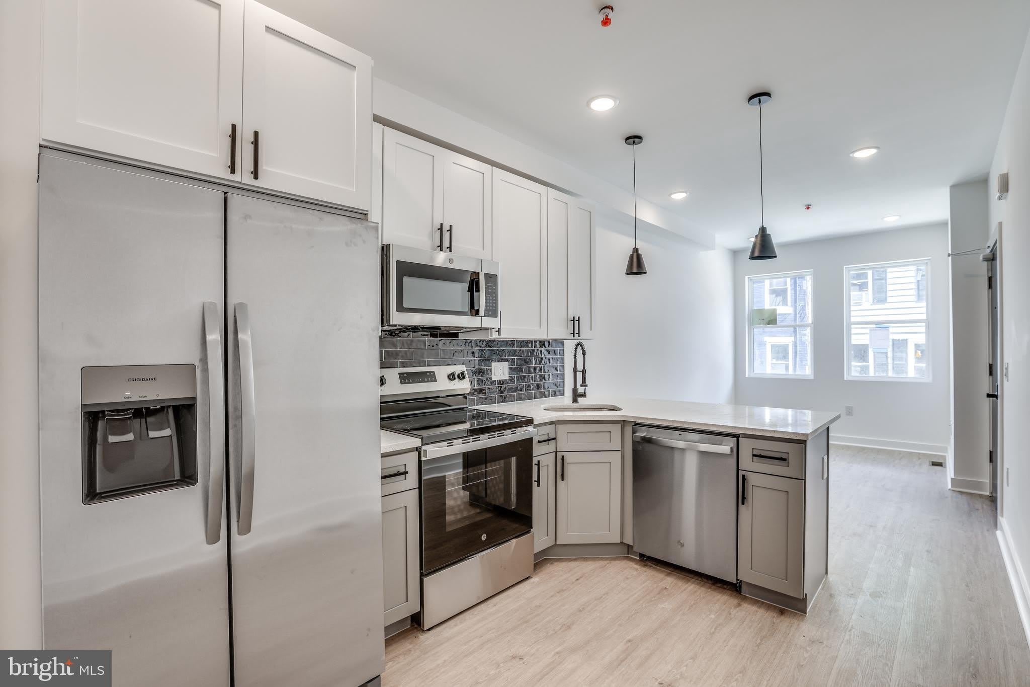 922 W ARIZONA Street – photo 4