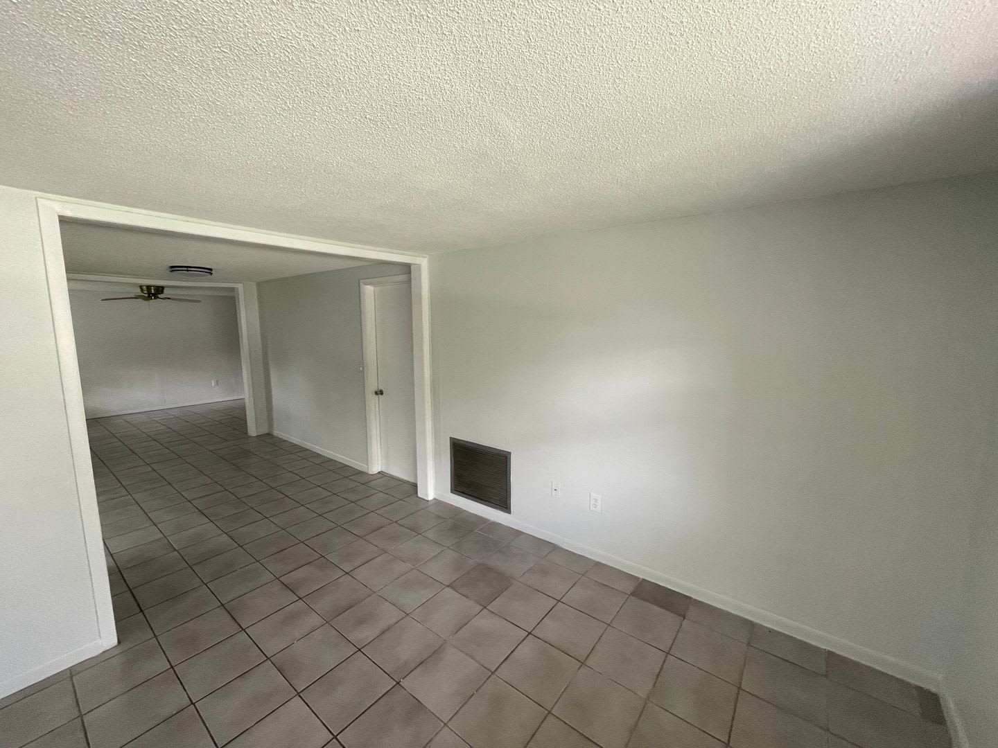 2 Bed,1.5 Bath with Bonus Room and 1 car garage in Magnolia Valley – photo 4