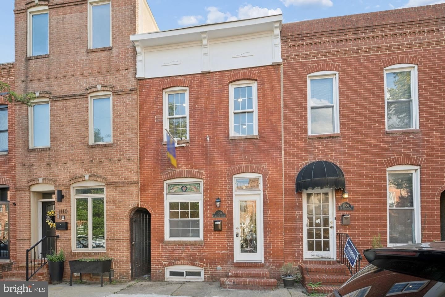 1108 S CLINTON Street – photo 2