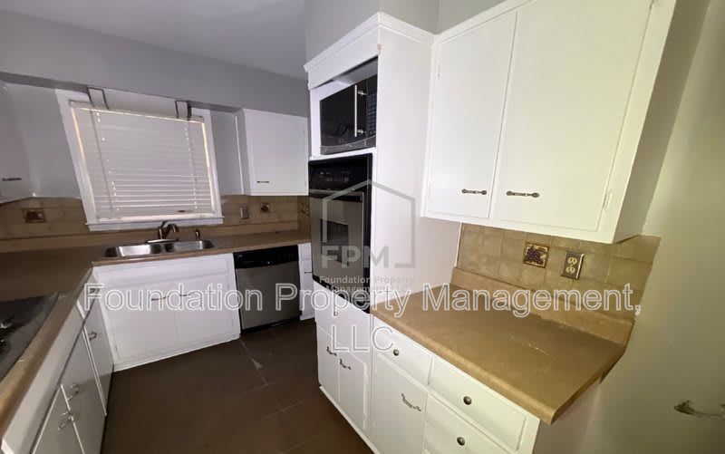 2064 Wellons Avenue – photo 3