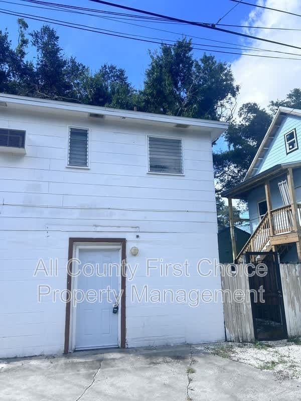 2843 1/2 2nd Ave So – photo 1