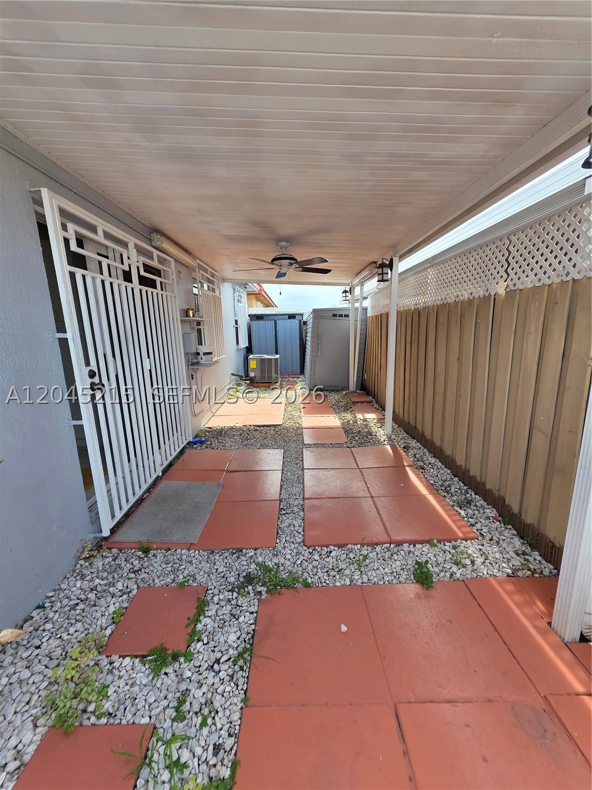 8905 NW 121 ST – photo 2