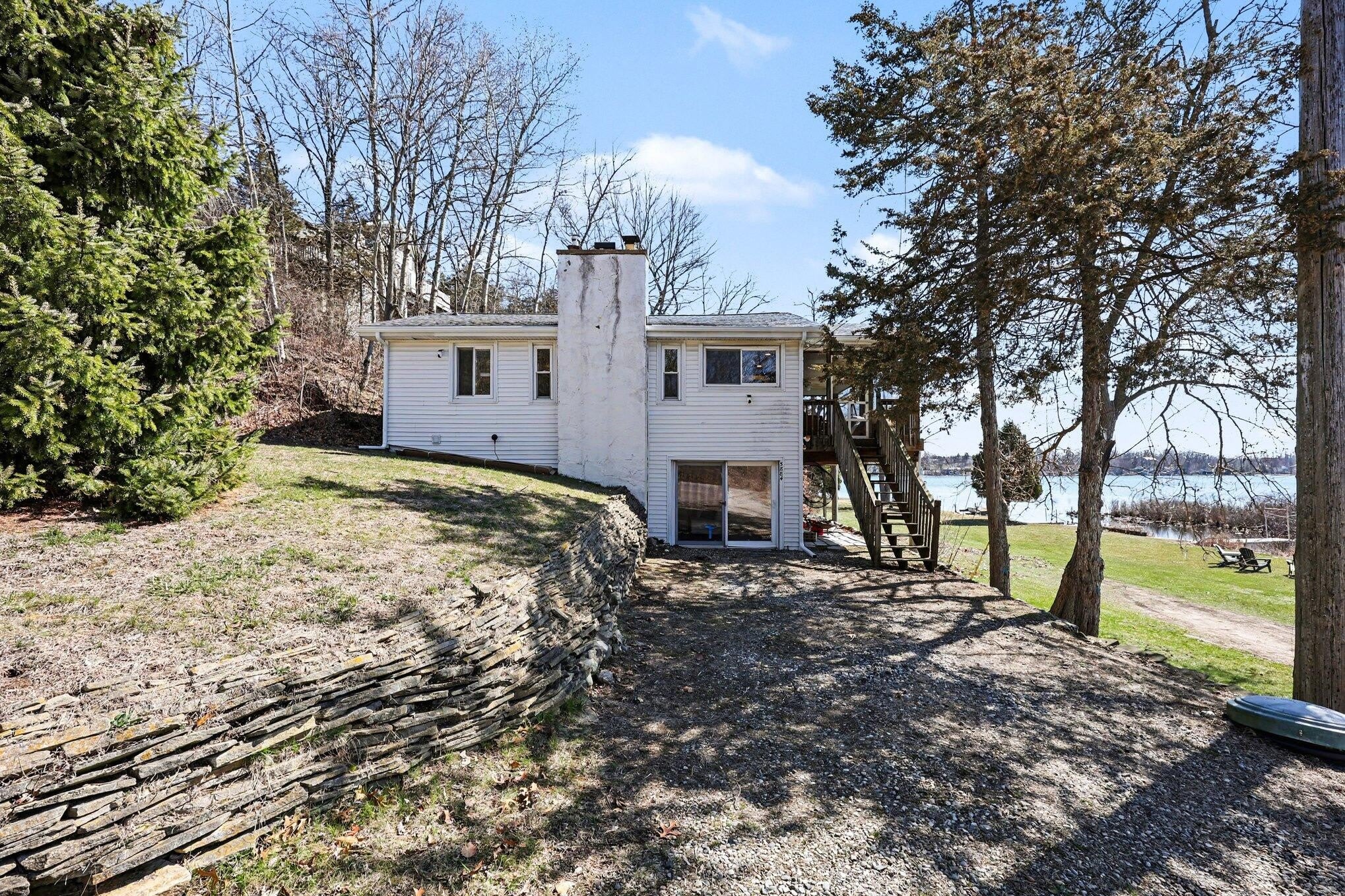 5884 Rays Drive – photo 4