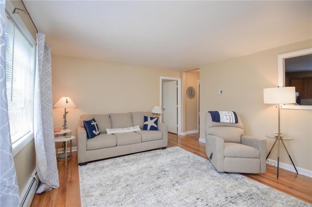 70 Carroll Avenue – photo 1