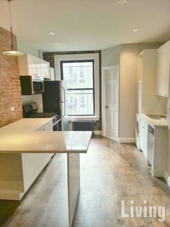 318 E 90TH ST. – photo 1