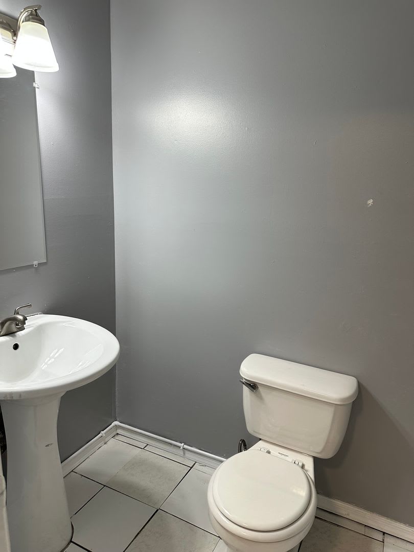 Spacious Rooms! Central Air! Partially Finished Basement! W/D! Available Now! – photo 3